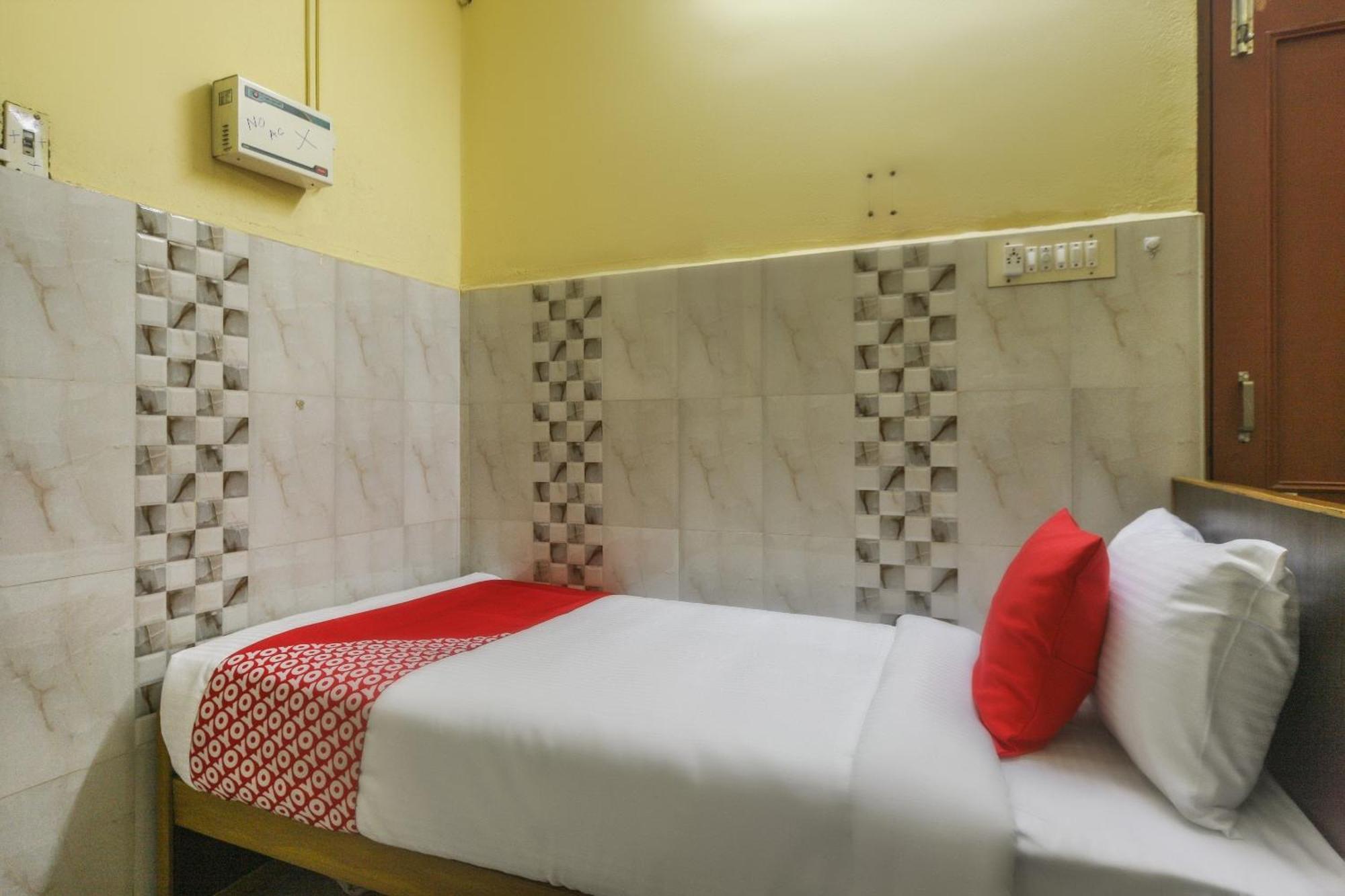 Oyo Modern Guest House Chennai Exterior foto