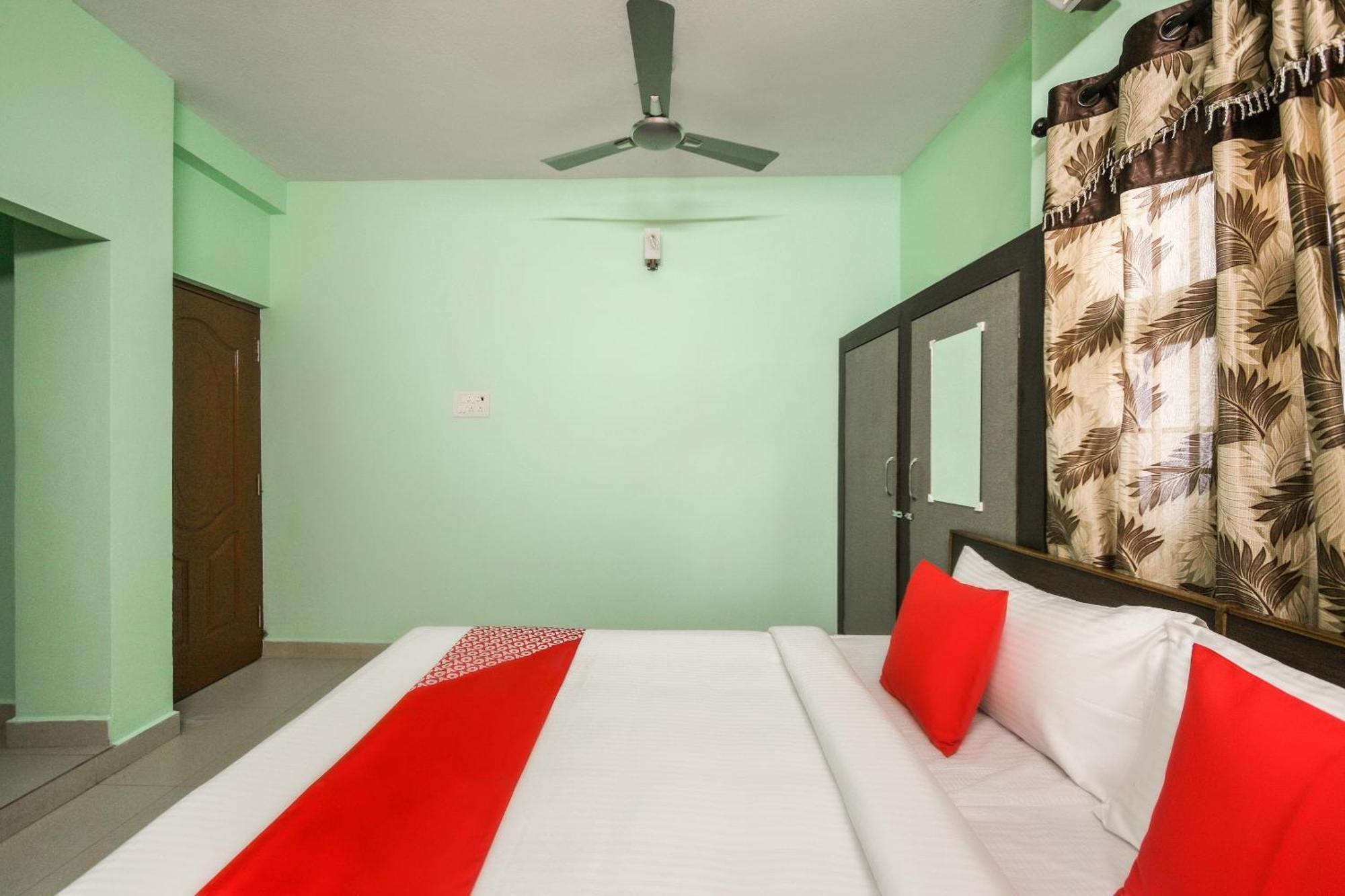 Oyo Modern Guest House Chennai Exterior foto