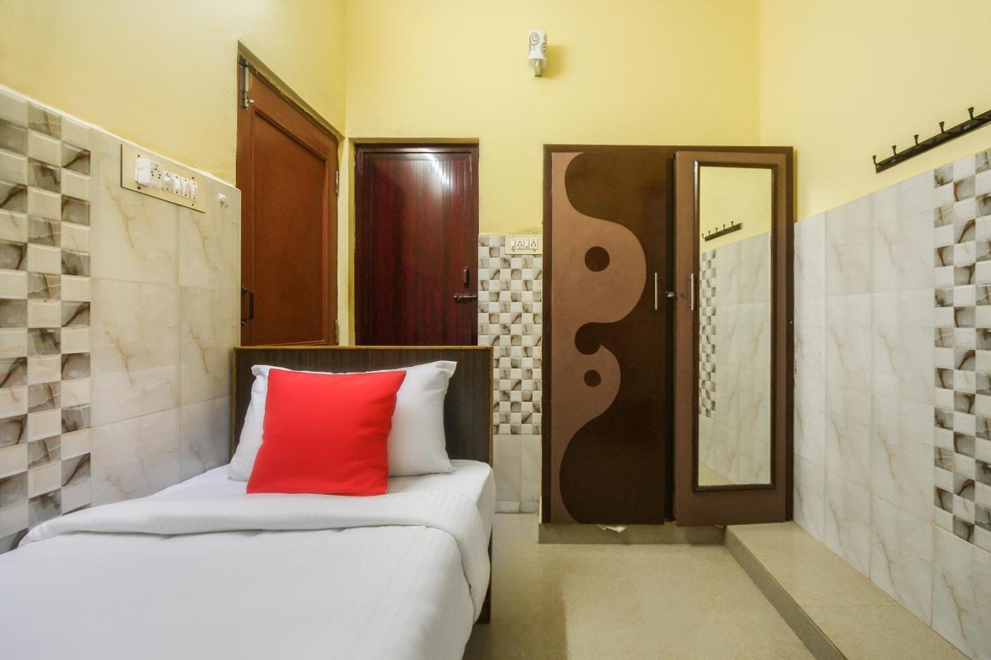 Oyo Modern Guest House Chennai Exterior foto