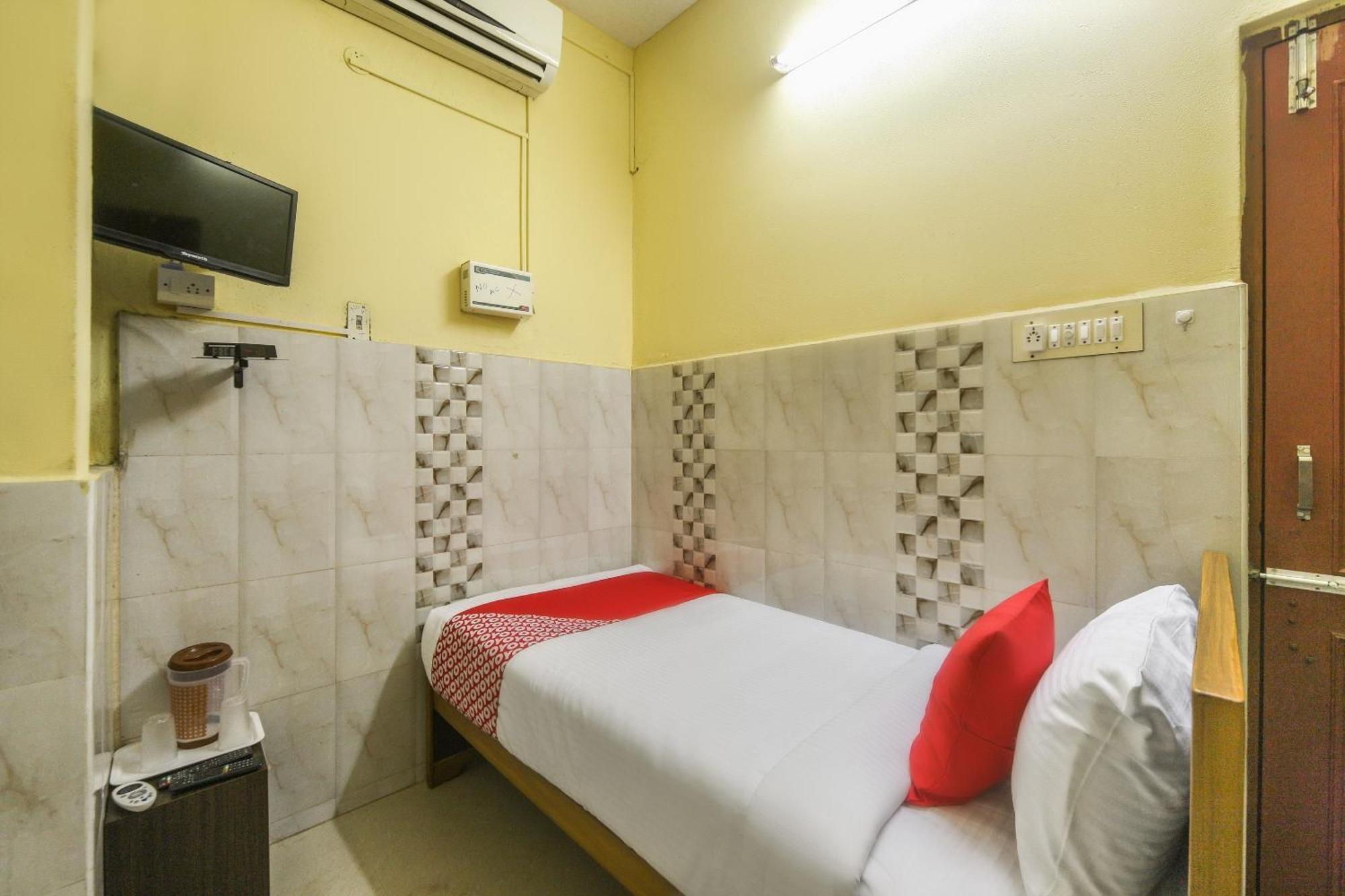 Oyo Modern Guest House Chennai Exterior foto